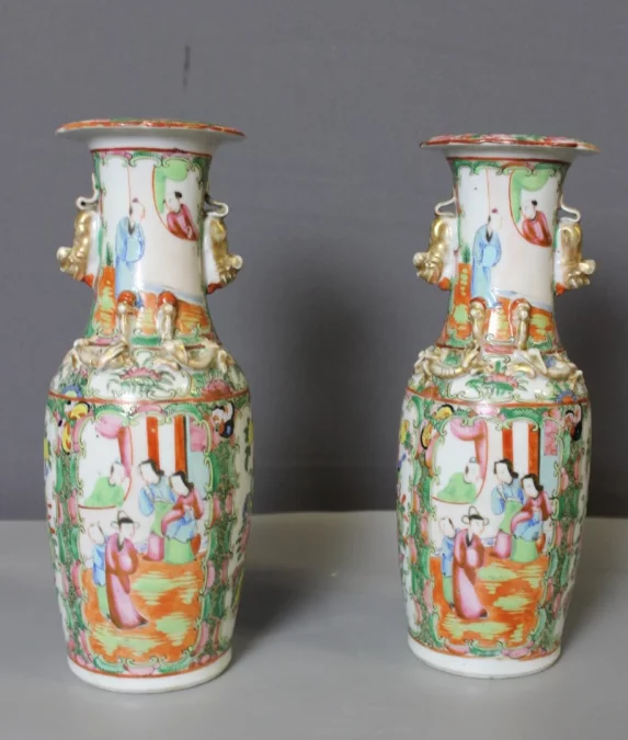 PAIR OF CHINESE VASES