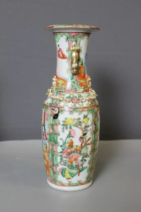 PAIR OF CHINESE VASES