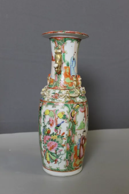PAIR OF CHINESE VASES