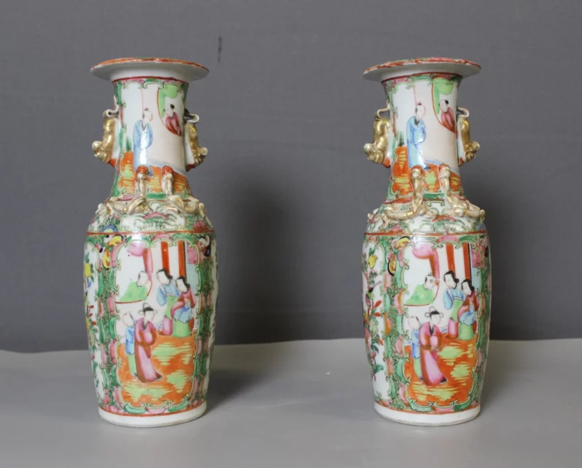 PAIR OF CHINESE VASES
