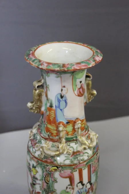 PAIR OF CHINESE VASES