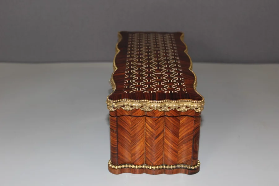 Coffret Napoléon III en palissandre et bronze vers 1880