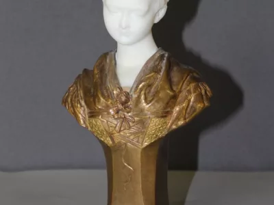 Buste de jeune femme en bronze et marbre par Vordormayer