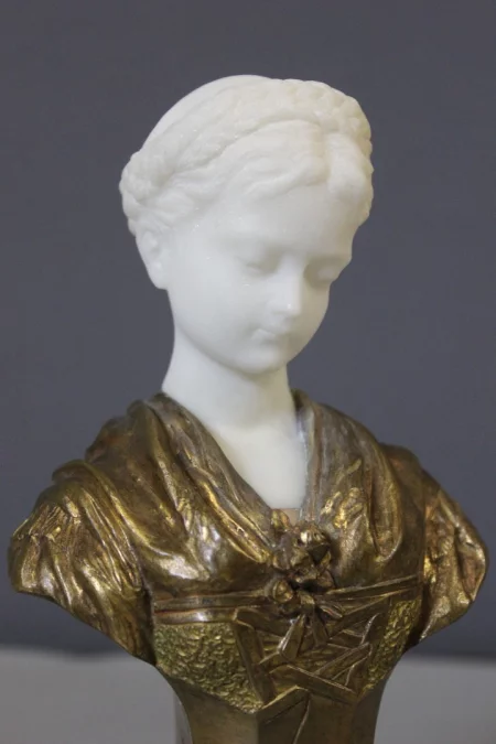 BUST signed L. VORDORMAYER