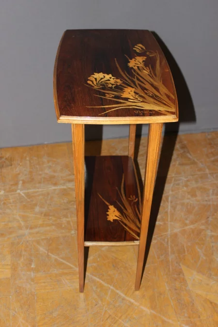 ART NOUVEAU PERIODE TAFEL door GALLE