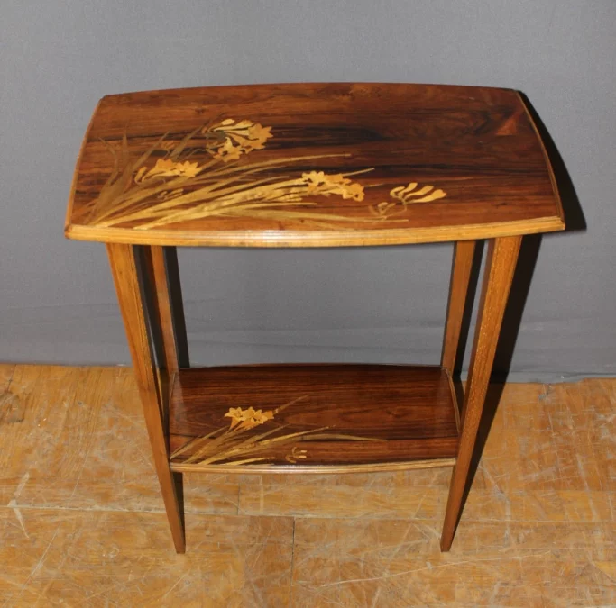 ART NOUVEAU PERIODE TAFEL door GALLE