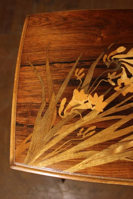 ART NOUVEAU PERIODE TAFEL door GALLE