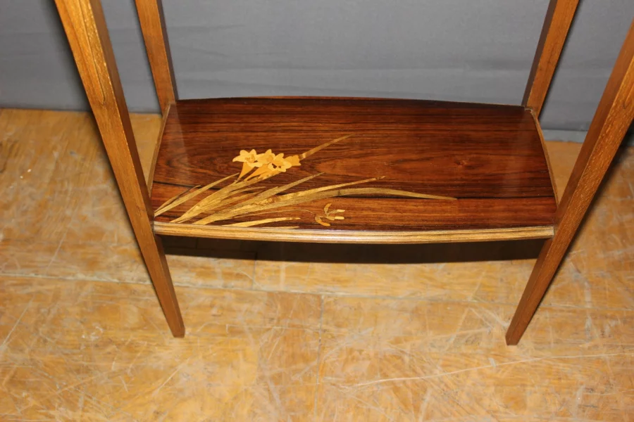 ART NOUVEAU PERIODE TAFEL door GALLE