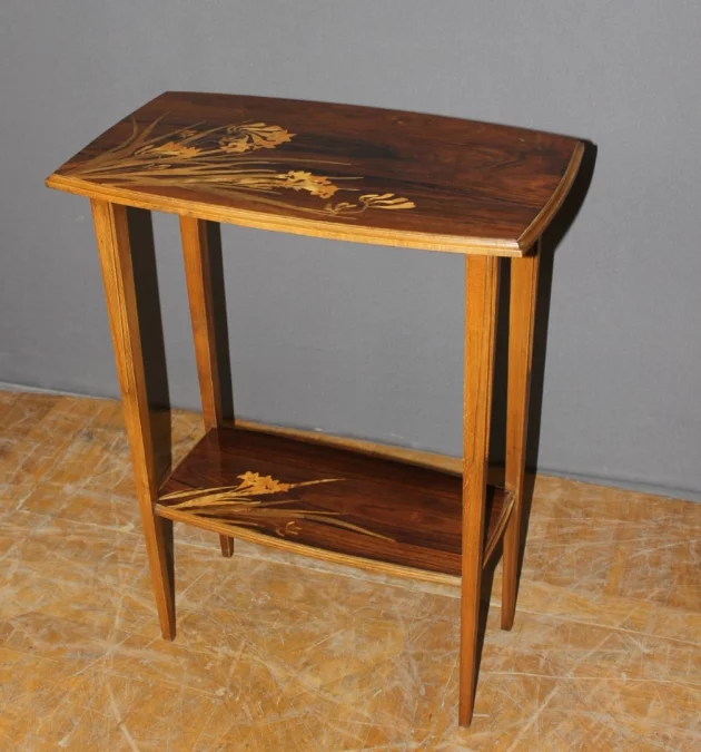 ART NOUVEAU PERIODE TAFEL door GALLE