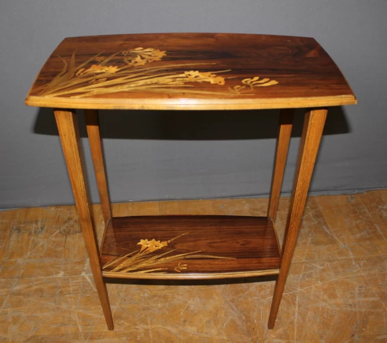 ART NOUVEAU PERIODE TAFEL door GALLE