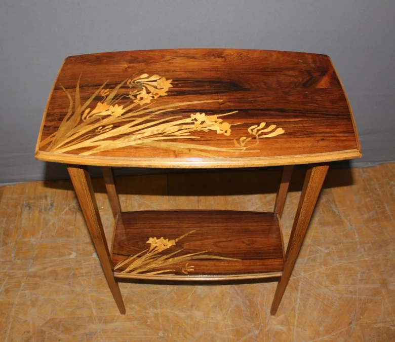 ART NOUVEAU PERIODE TAFEL door GALLE