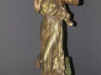 Terre cuite , La mère et l'enfant par richard Aurili vers 1900