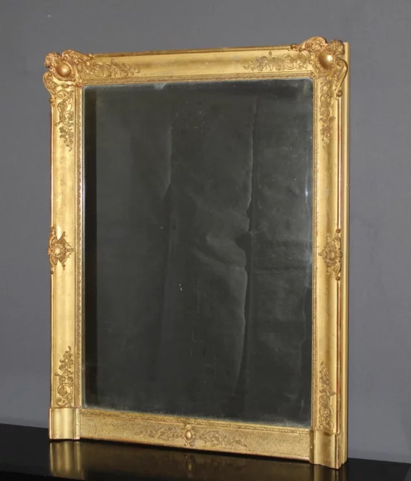 Miroir d'époque Restauration en Stuc Doré XIX