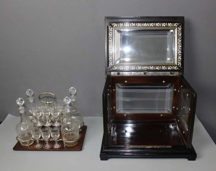 Cave à Liqueur Napoléon III aux  Grappes de Raisin Fin XIX