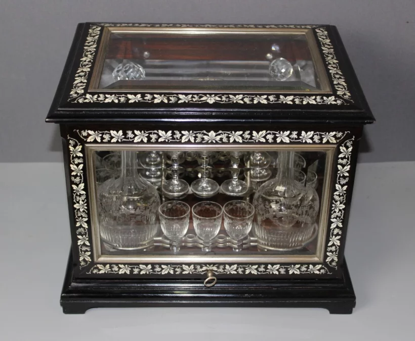 Cave à Liqueur Napoléon III aux  Grappes de Raisin Fin XIX