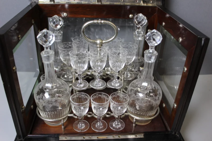 Cave à Liqueur Napoléon III aux  Grappes de Raisin Fin XIX