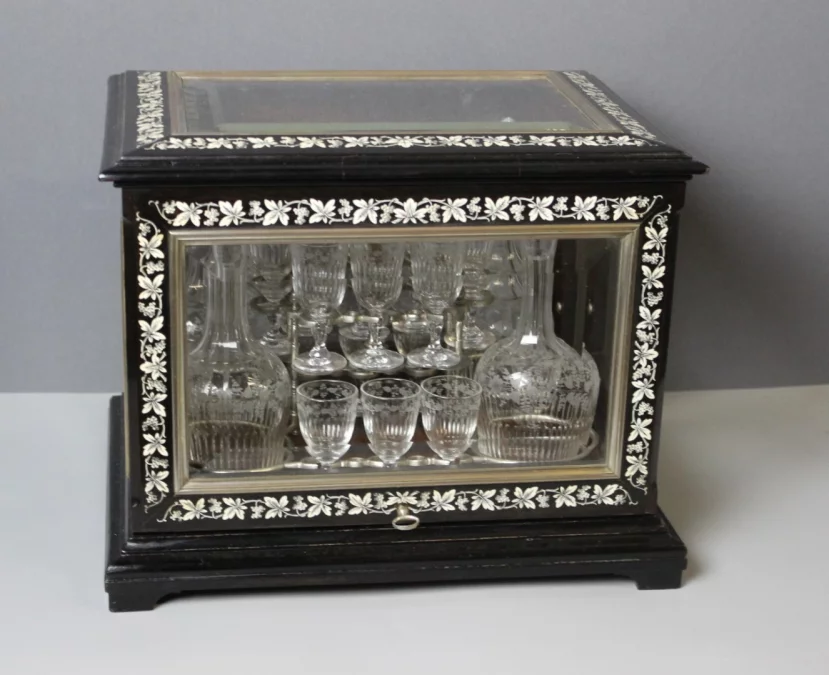 Cave à Liqueur Napoléon III aux  Grappes de Raisin Fin XIX