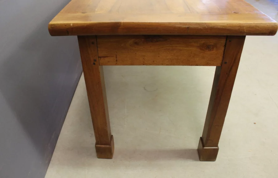 Table de Ferme en noyer 231  cm , XIXe