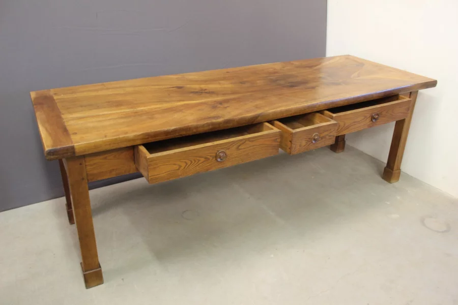 Table de Ferme en noyer 231  cm , XIXe
