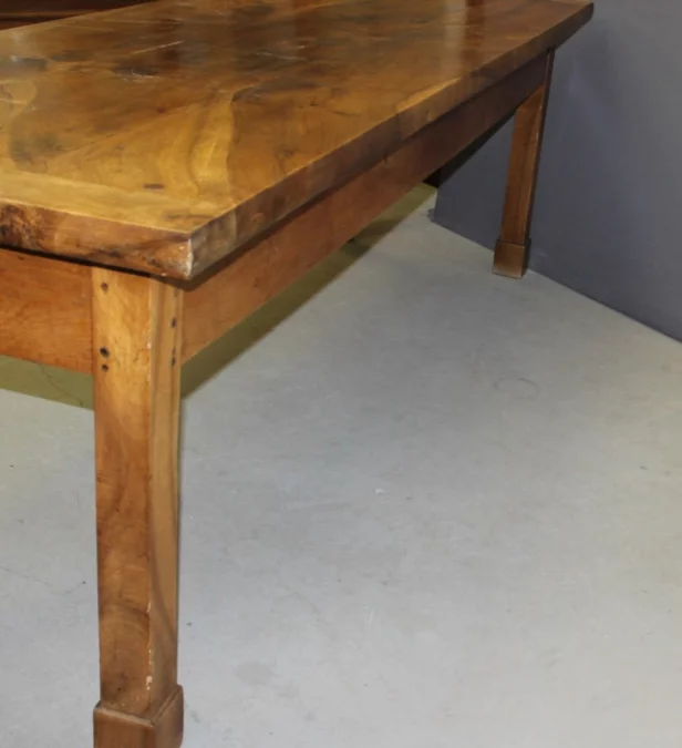 Table de Ferme en noyer 231  cm , XIXe