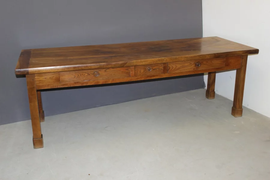 Table de Ferme en noyer 231  cm , XIXe