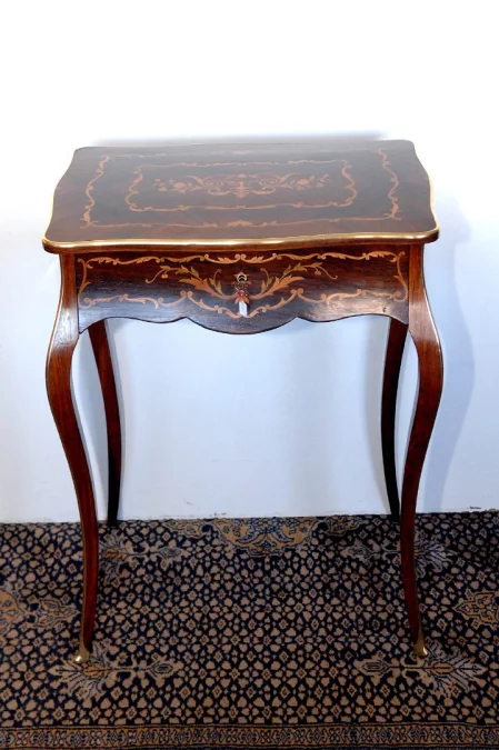 РАБОЧИЙ СТОЛ В СТИЛЕ ЛЮДОВИКА XV