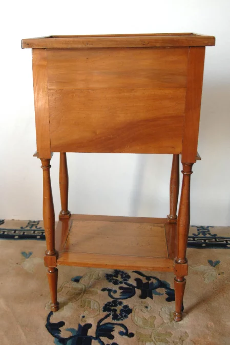 ТУМБИЛЬНИК В СТИЛЕ ЛЮДОВИКА XVI