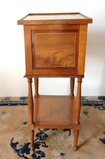 ТУМБИЛЬНИК В СТИЛЕ ЛЮДОВИКА XVI