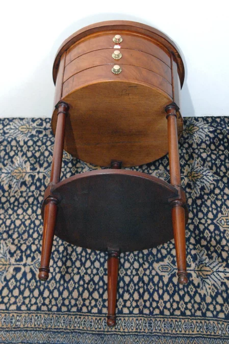 Table chiffonniere tripode de forme tambour