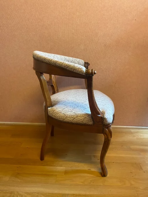 Fauteuil de bureau en noyer