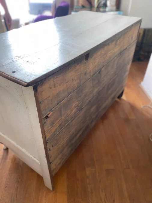 Commode arbalète XIX style Louis XV laquée en blanc