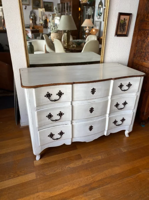 Commode arbalète XIX style Louis XV laquée en blanc