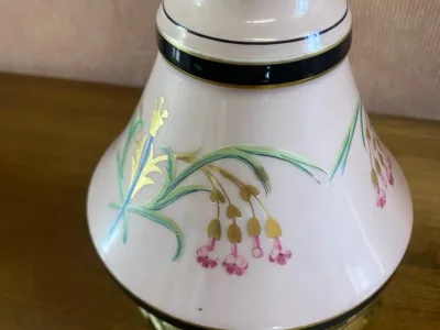 Paire de lampes à pétrole en porcelaine