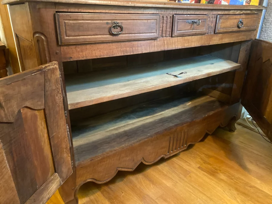 BUFFET IN LOUIS XV-STIJL