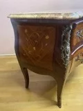 Commode en marqueterie de bois de rose, St.L.XV