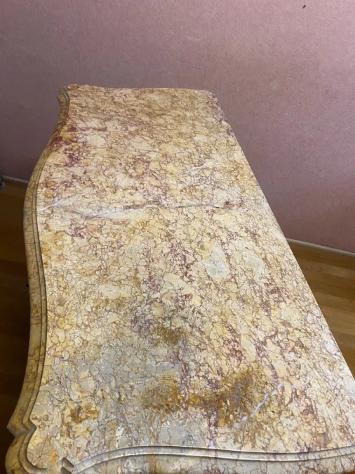 Commode en marqueterie de bois de rose, St.L.XV