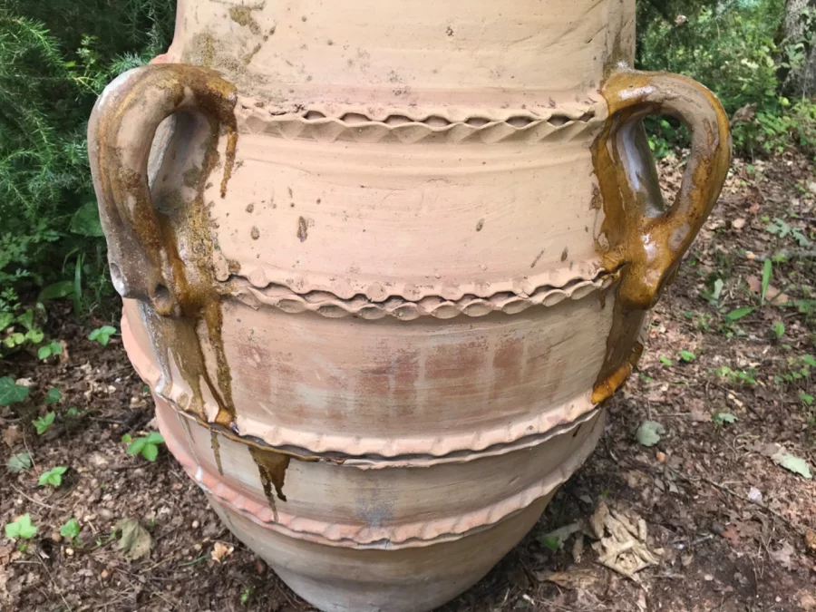 AMPHORA