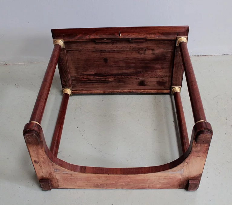 FRANZÖSISCHER PERIODENKONSOLE TISCH