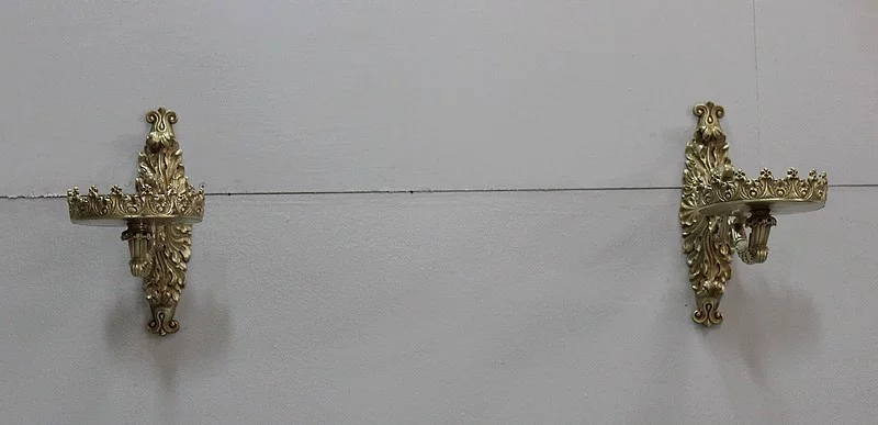 Élégante paire d'appliques porte-torchères XIXème