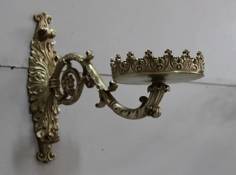 Élégante paire d'appliques porte-torchères XIXème