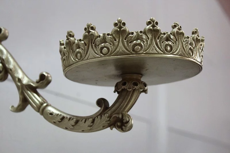 Élégante paire d'appliques porte-torchères XIXème