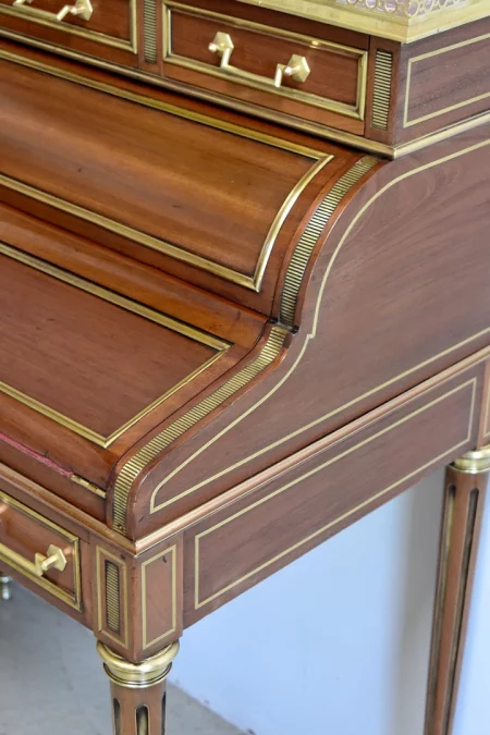 Petit bureau à cylindre et mécanisme – XIXème