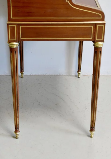 Petit bureau à cylindre et mécanisme – XIXème