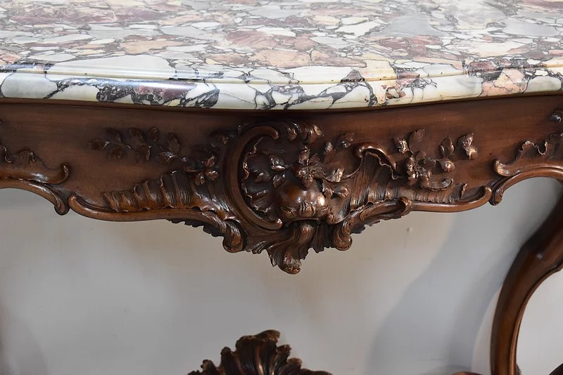 Important console Louis XV to 4 feet - nineteenth