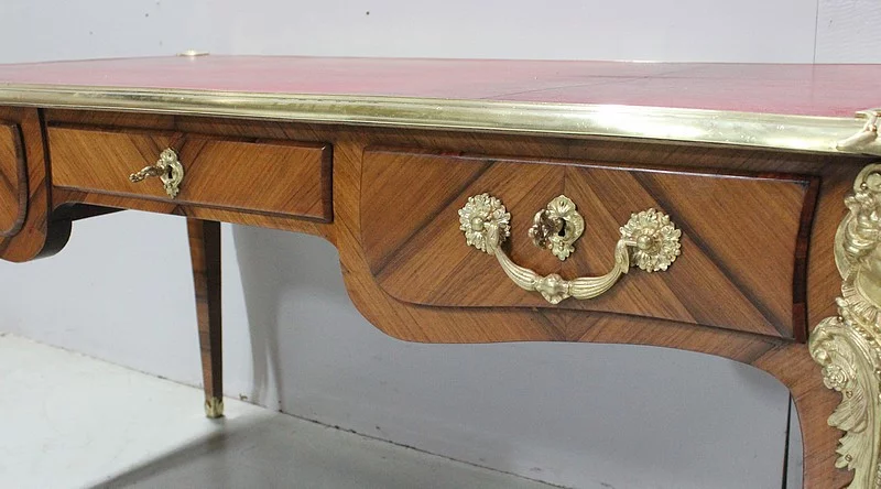 ESCRITORIO DE ESTILO LOUIS XV