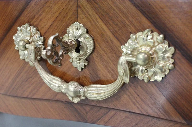 ESCRITORIO DE ESTILO LOUIS XV