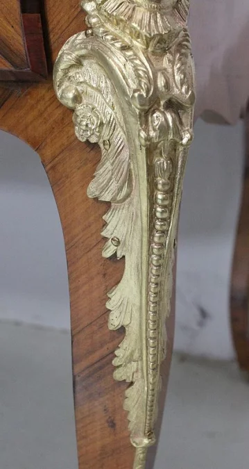 ESCRITORIO DE ESTILO LOUIS XV