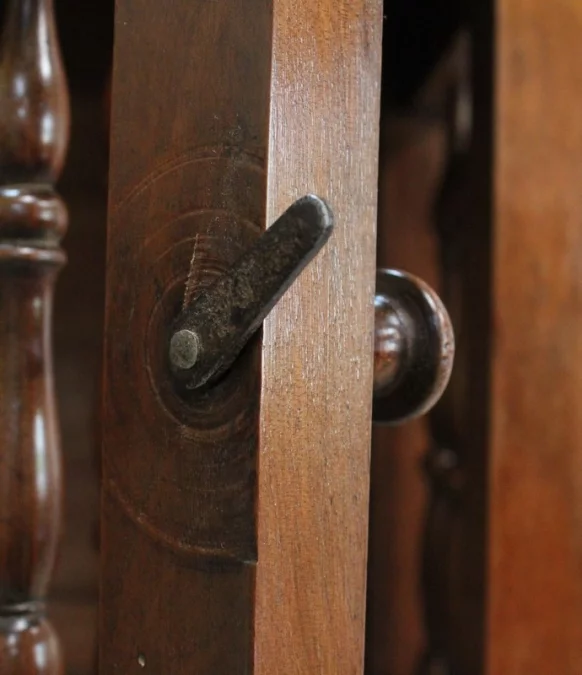 Authentique Petite Panetière en Noyer, époque Louis Philippe – Milieu XIXe