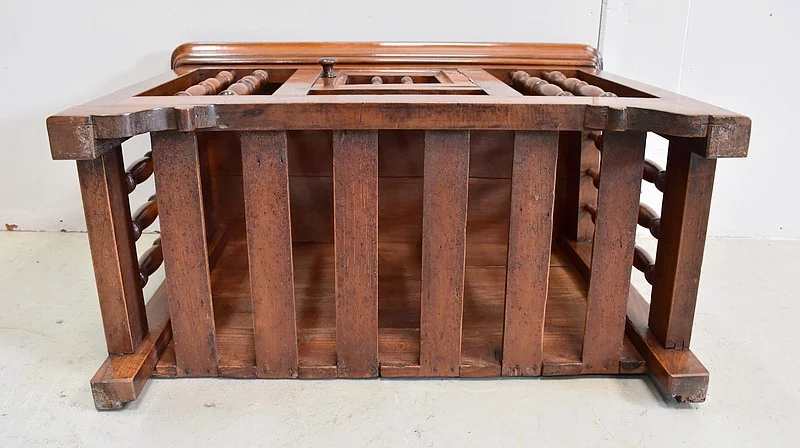 Authentique Petite Panetière en Noyer, époque Louis Philippe – Milieu XIXe