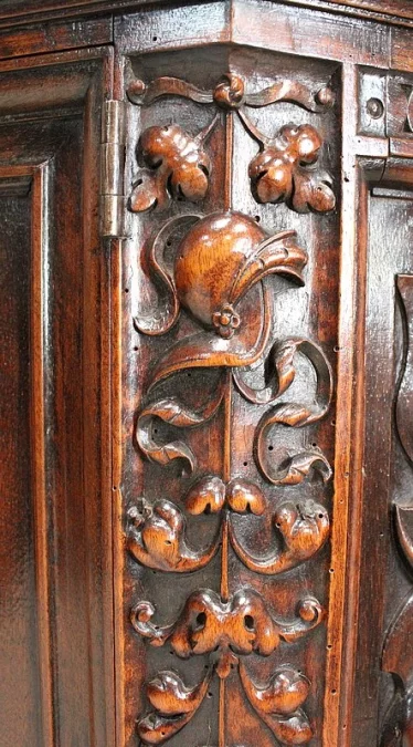 GABINETE ESTILO RENACIMIENTO